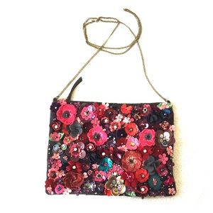 💖🌺Beautiful Accessorize cross-body bag 🌺💖